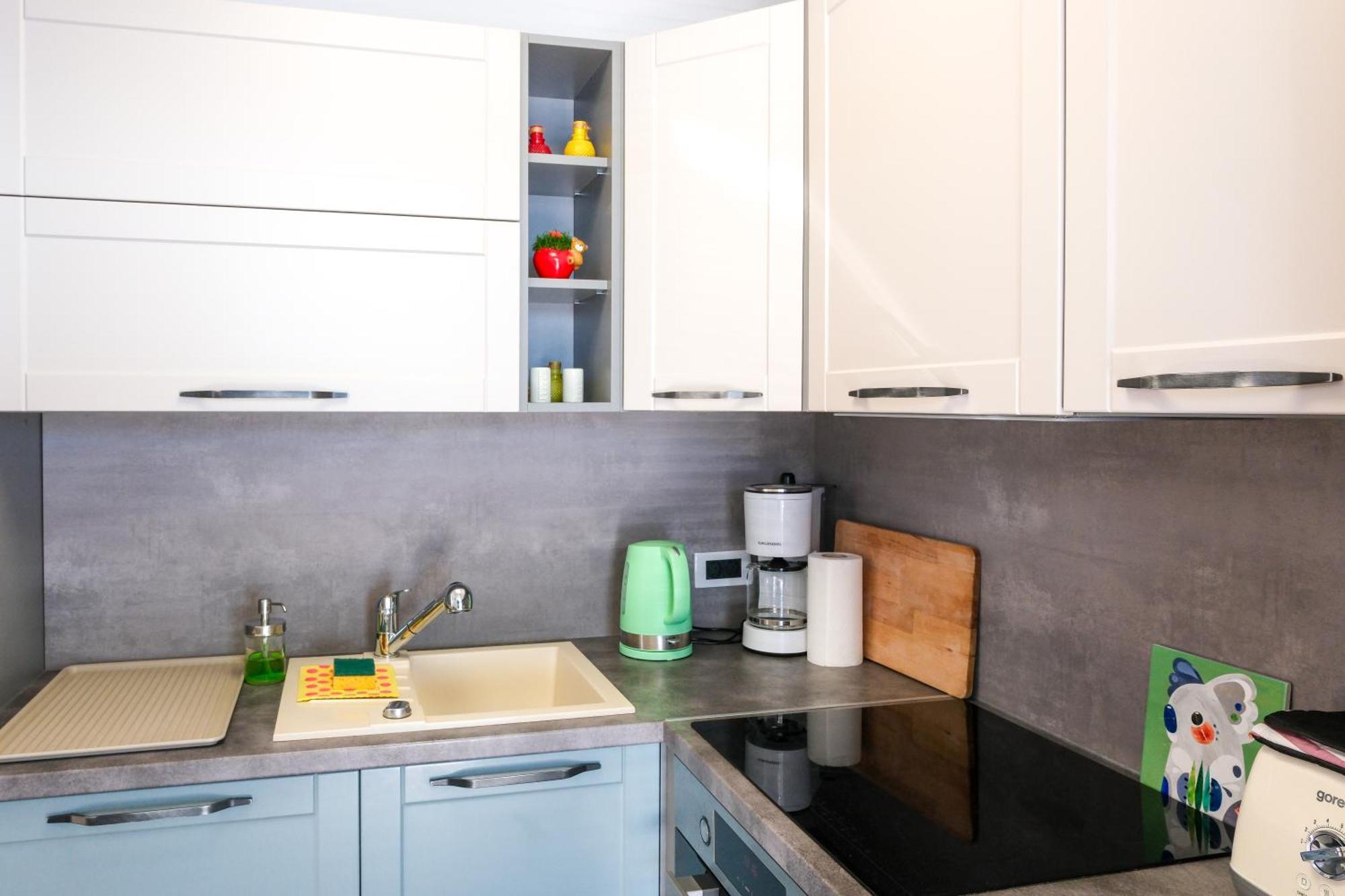 Studio Apartment Above Promenade W Terrace & Parking غاباس المظهر الخارجي الصورة