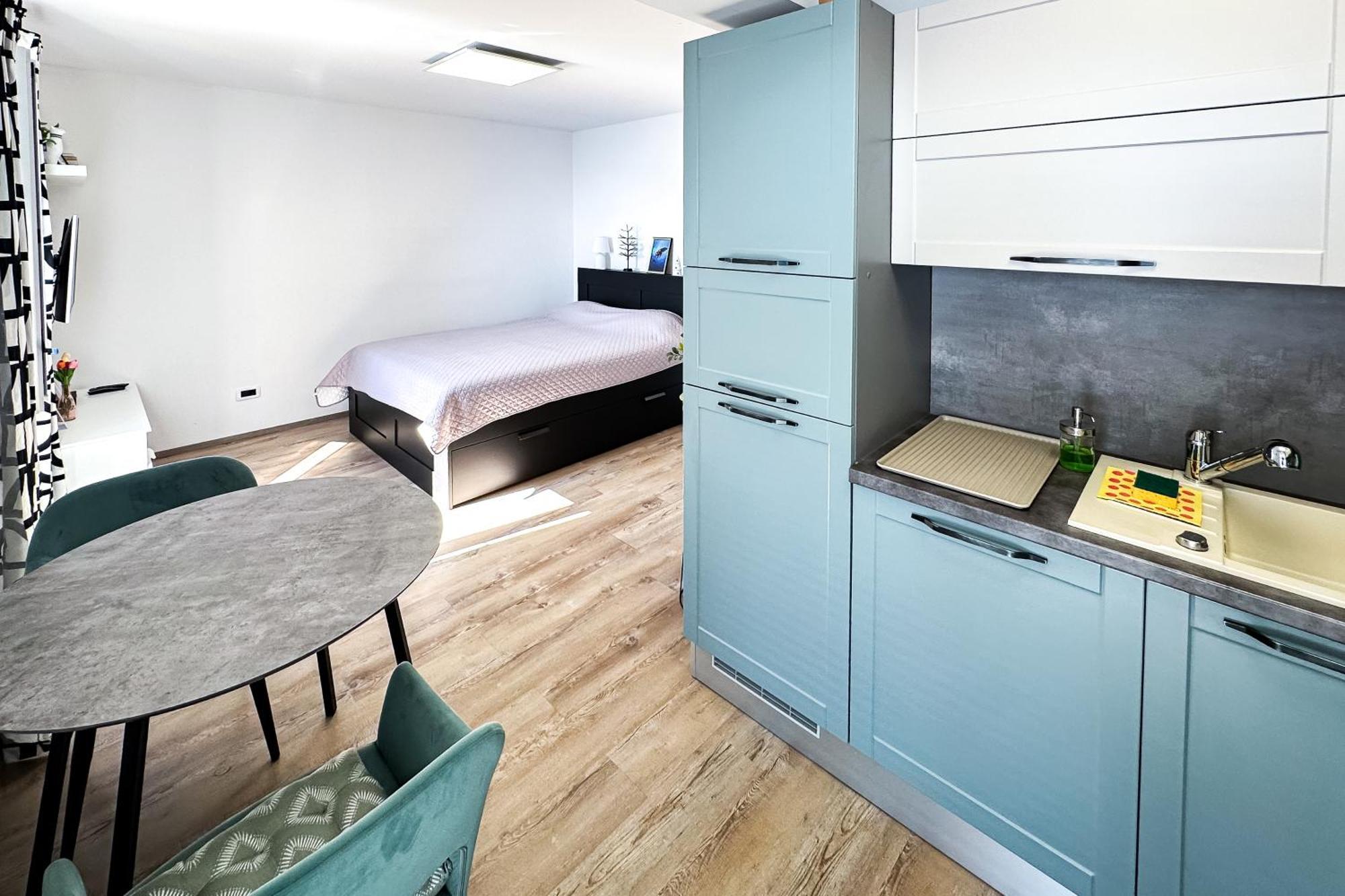 Studio Apartment Above Promenade W Terrace & Parking غاباس المظهر الخارجي الصورة